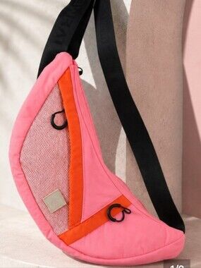 FP MVT Nothing But Net Sling Bag Pink NWT Crossbody Bag.*Sold Out Style*